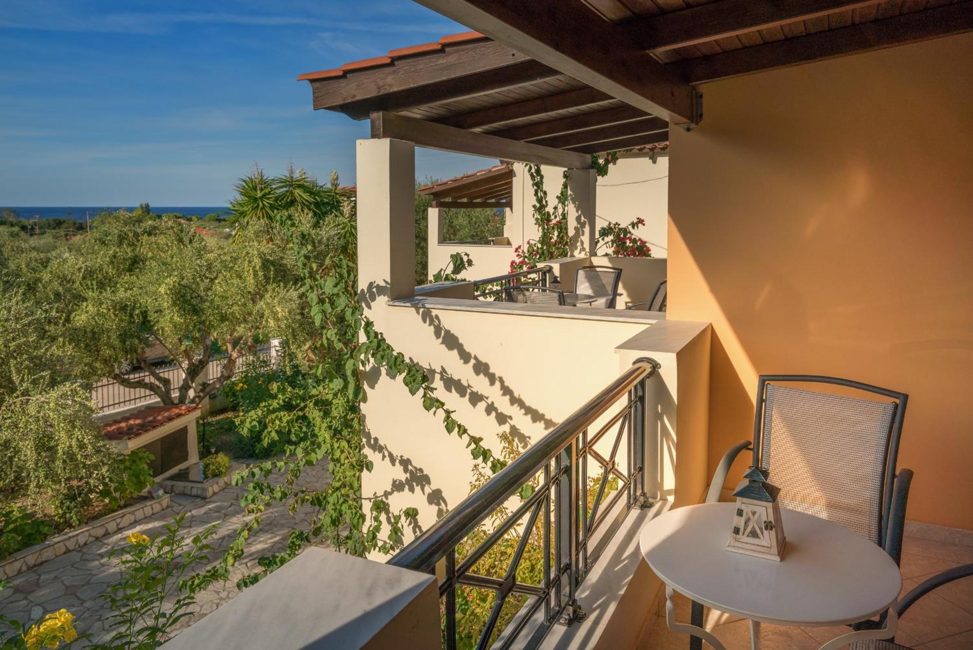 Olga Studios Vasilikí Exterior foto
